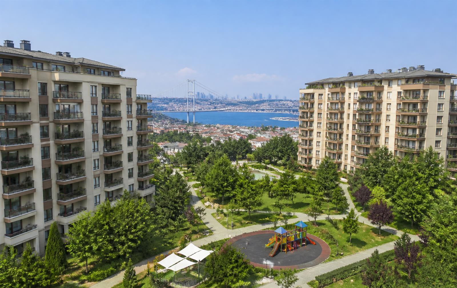 İstanbul Boğazı manzaralı TOKİ konutları